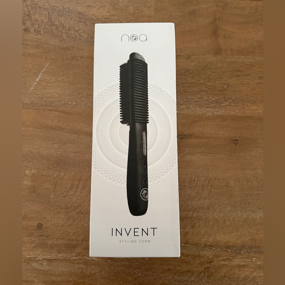 Noa Invent Styling Comb